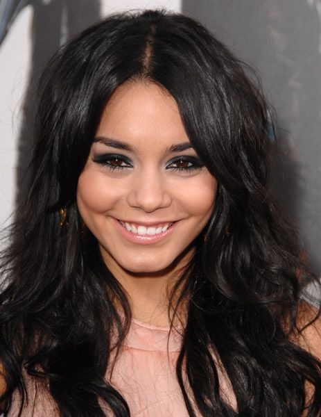 What Ethnicity Is Vanessa Hudgens, Parents, Dad, Nationality